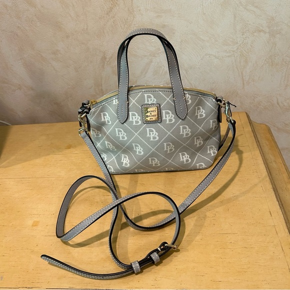 Dooney& Bourke signature gray and white quilted handbag Ruby Style 799344784928 - Picture 9 of 16